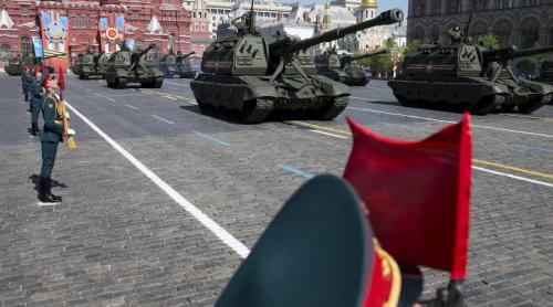 Armata rusă a făcut repetiţie nocturnă pentru parada din  9 mai