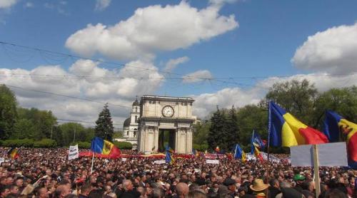 La Chişinău, protest pentru recuperarea miliardului din „furtul secolului” şi faţă de actuala guvernare