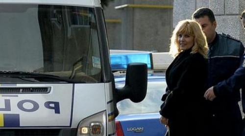 Elena Udrea, adusă la Instanța Supremă. Fostul ministru contestă prelungirea arestului preventiv