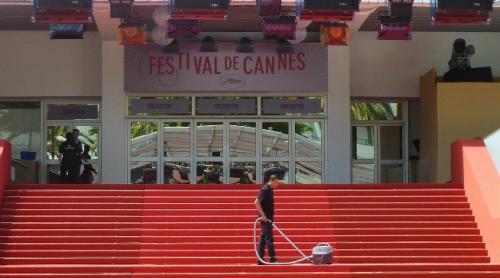 O echipă de liceeni a realizat un film care a fost selectat la Festivalul de la Cannes