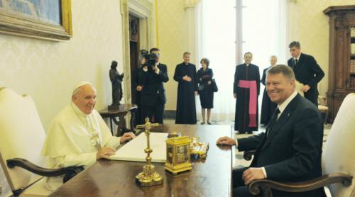 Preşedintele Iohannis a fost primit de Papa Francisc la Vatican