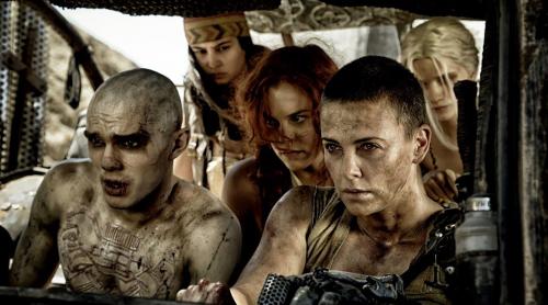 „Mad Max: Drumul Furiei” domină atât box office-ul în România, cât şi pe cel internaţional 