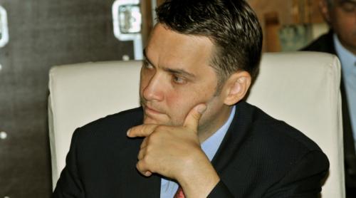 Dan Şova refuză să demisioneze, dar cere urgentarea procesului în care i se cere arestarea