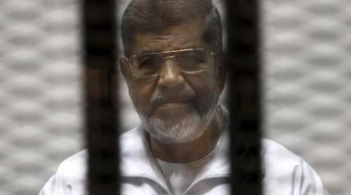 Fostul președinte al Egiptului, Mohamed Morsi, condamnat la închisoare pe viață pentru spionaj 