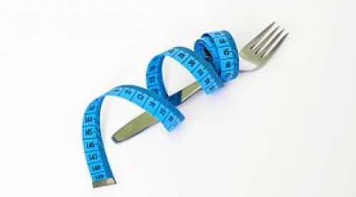 O psiholoagă din SUA şi un medic din Franţa desfiinţează cu argumente pertinente  dietele de slăbit 