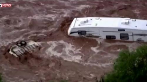 Ploile torențiale au făcut ravagii în Arizona. Clădiri distruse şi maşini luate de ape, în urma inundațiilor (VIDEO)