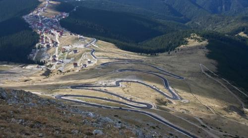 Transalpina intră pe ultima sută de metri. Când va fi inaugurată cea mai înaltă şosea din România