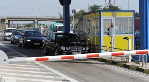 Taxa de pod de la Fetești, DILEMA șoferului român. De ce preferăm cozile interminabile în locul banalului SMS 