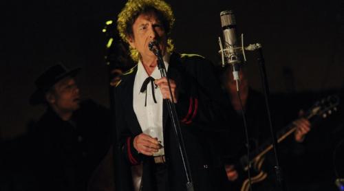 Bob Dylan desemnat de Rolling Stone 