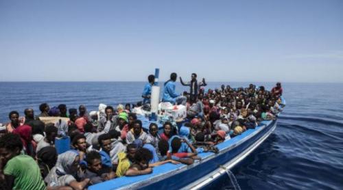 O navă a morții, cu 52 de imigranți decedați la bord, este așteptată în Sicilia