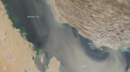Imagini din satelit cu furtuna de nisip care a acoperit Iranul, Irakul şi Golful Persic