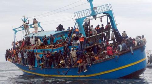 Nave de război împotriva traficanţilor de imigranţi din Mediterana