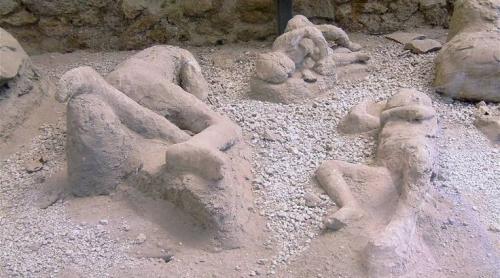 Imagini uimitoare cu victimele erupţiei vulcanice de la Pompei, de acum 2000 de ani. Ce dietă preferau
