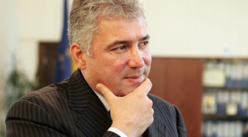 Adriean Videanu în faţa anchetatorilor. Fostul ministru audiat astăzi la Curtea Supremă: „Vă doresc pace!“