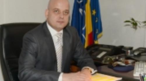 Petre Tobă l-a demis pe comisarul-şef Roberto Ababei. Adjunctul  Poliţiei Capitalei reţinut pentru trafic de influenţă şi luare de mită 