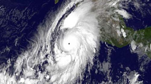 Măsuri extreme de precauție pentru Patricia. Cel mai puternic uragan înregistrat vreodată în Emisfera Vestică va lovi Mexicul