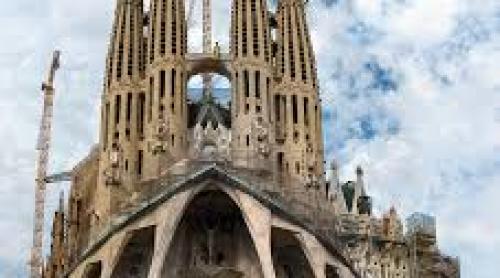 Sagrada Familia va deveni cea mai înaltă clădire religioasă din Europa