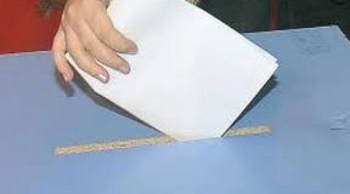 Câţi alegători sunt înscrişi în Registrul Electoral cu o lună înainte de alegeri