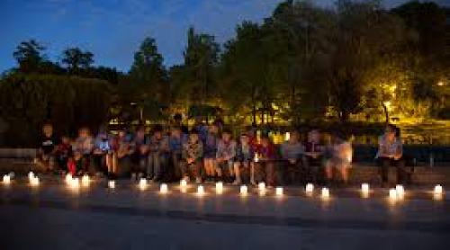 Bucureşti: 15.000 de lămpi vor lumina, sâmbătă, Parcul Carol 