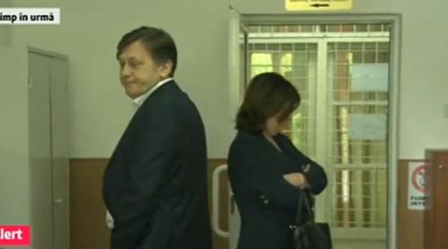 Crin Antonescu, la DNA Ploiești. Politicianul este audiat în calitate de martor (VIDEO)