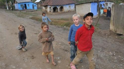 Peste jumătate din copiii României sunt la limita sărăciei