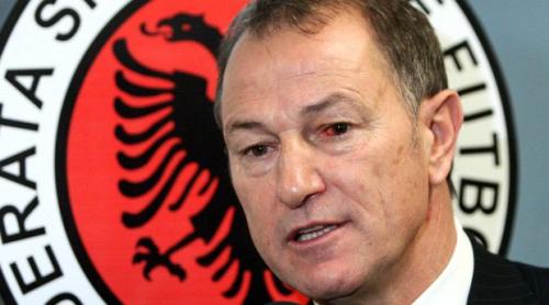 FRF vrea să-l schimbe pe Tata Puiu cu antrenorul Albaniei, Gianni De Biasi