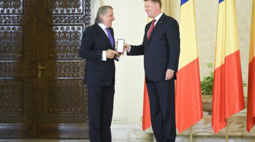 Ilie Năstase, decorat cu ”Steaua României”, în grad de Comandor, de președintele Iohannis