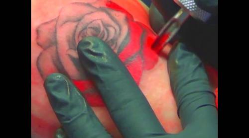 Tatuajele cresc riscul de cancer. Ce culori sunt periculoase