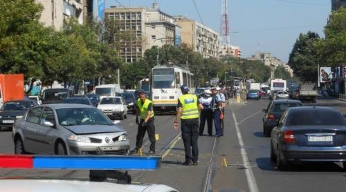 Accident rutier pe Bulevardul Basarabia. Circulația tramvaielor 40 și 56, BLOCATĂ