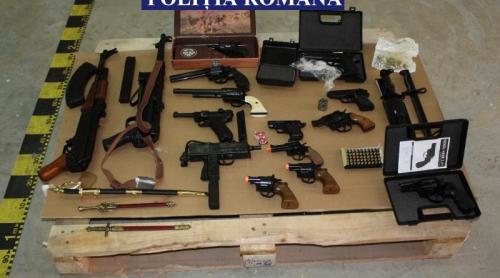 Armele la control! Poliţiştii au confiscat mii de cartuşe şi sute de arme 