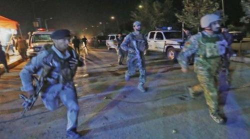 ATENTAT la Kabul: 13 morți și 44 de răniți, într-un atac armat asupra Universităţii Americane (VIDEO)
