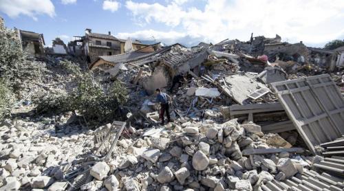 Charlie Hebdo scandalizează din nou, de data asta pe tema cutremurului din Italia. Cu ce îi compară pe italieni