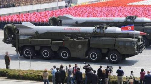 Coreea de Nord a lansat trei rachete balistice către Marea Japoniei