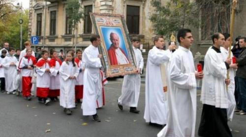 Procesiune cu relicva Sfântului Papă Ioan Paul al II-lea, duminică