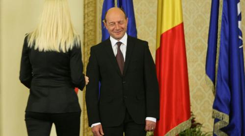 Bombă! Știm cine este copilul lui Traian Băsescu și al Elenei Udrea!