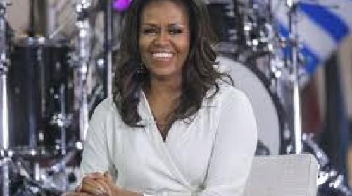 Michelle Obama citește povești copiilor izolați la domiciliu