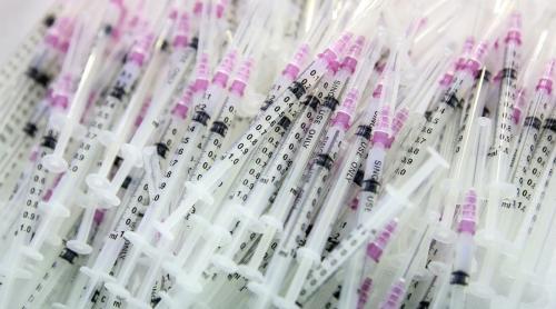 UE se pregătește să arunce 55 de milioane de doze de vaccinuri Covid