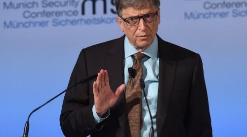 Bill Gates îi ironizează pe cei care se opun obligației de a purta mască: „De ce trebuie să purtăm pantaloni?”