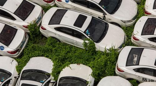 Bloomberg: Nimeni nu vrea să cumpere mașini electrice la mâna a doua făcându-le mai greu de vândut și pe cele noi 