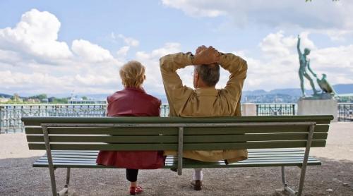 Elvețienii au refuzat pensionarea la 66 de ani... și își acordă o a 13 pensie pe an