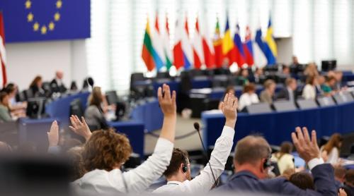 Rusia a platit europarlamentari pentru a face propagandă, spun oficialii europeni