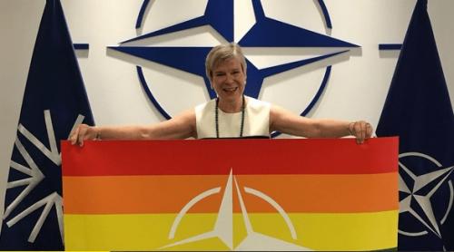 NATO are un manual care vizează promovarea egalității de gen