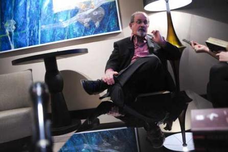Povestitorul Salman Rushdie