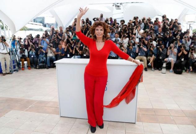 Cannes: Fara selfie pe covorul rosu