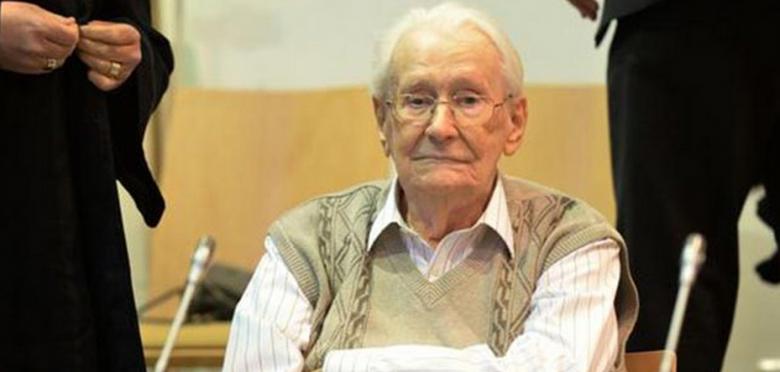 Germania îl judecă pe ”contabilul de la Auschwitz”, Oskar Gröning. 60 de persoane s-au constituit parte civilă