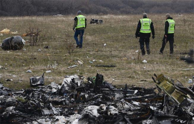 Oribil. Numeroase rămășițe umane, găsite la zece luni de la doborârea zborului MH17