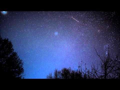 (VIDEO) Spectaculos! Ploaie de meteoriți în munți. Cerul, brazdat de zeci de lumini