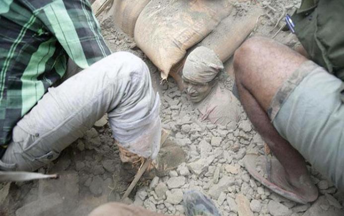 Cutremurul din NEPAL. Sute de imagini cu DEZASTRUL provocat de seism, publicate pe rețelele de socializare