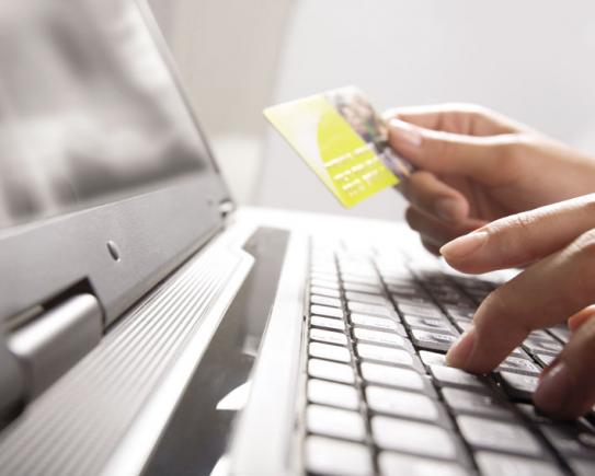 Plăţile online au crescut cu 20% în primul trimestru