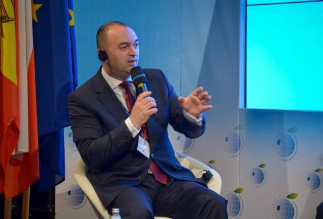 Cristian Adomniţei va fi cercetat sub control judiciar Cristian Adomniţei va fi cercetat sub control judiciar